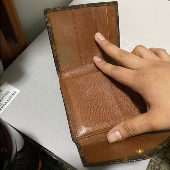 LV wallet - Picture 3 of 5